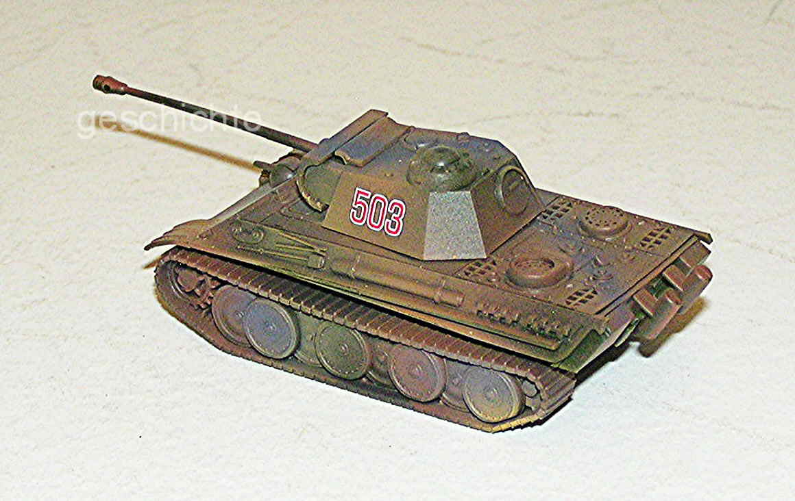 Panzer, Modell, 8,2 cm Länge ohne Rohr, Gewicht 40 gr, um 1980 ...